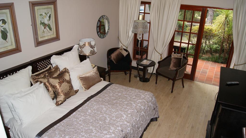 Valley Lodge & Spa Магалисбург Стая снимка