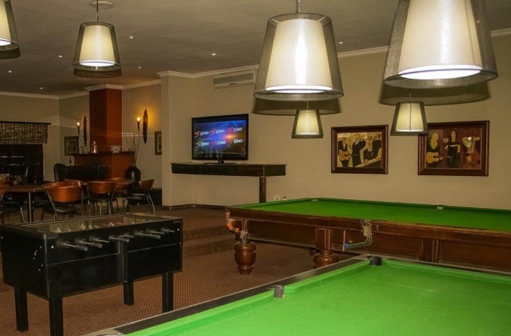 Valley Lodge & Spa Магалисбург Екстериор снимка