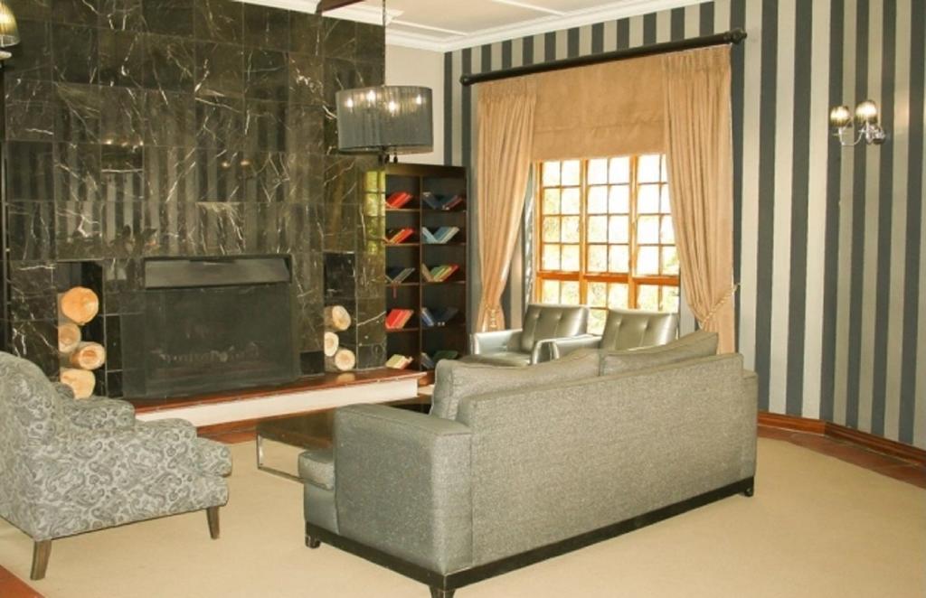 Valley Lodge & Spa Магалисбург Екстериор снимка