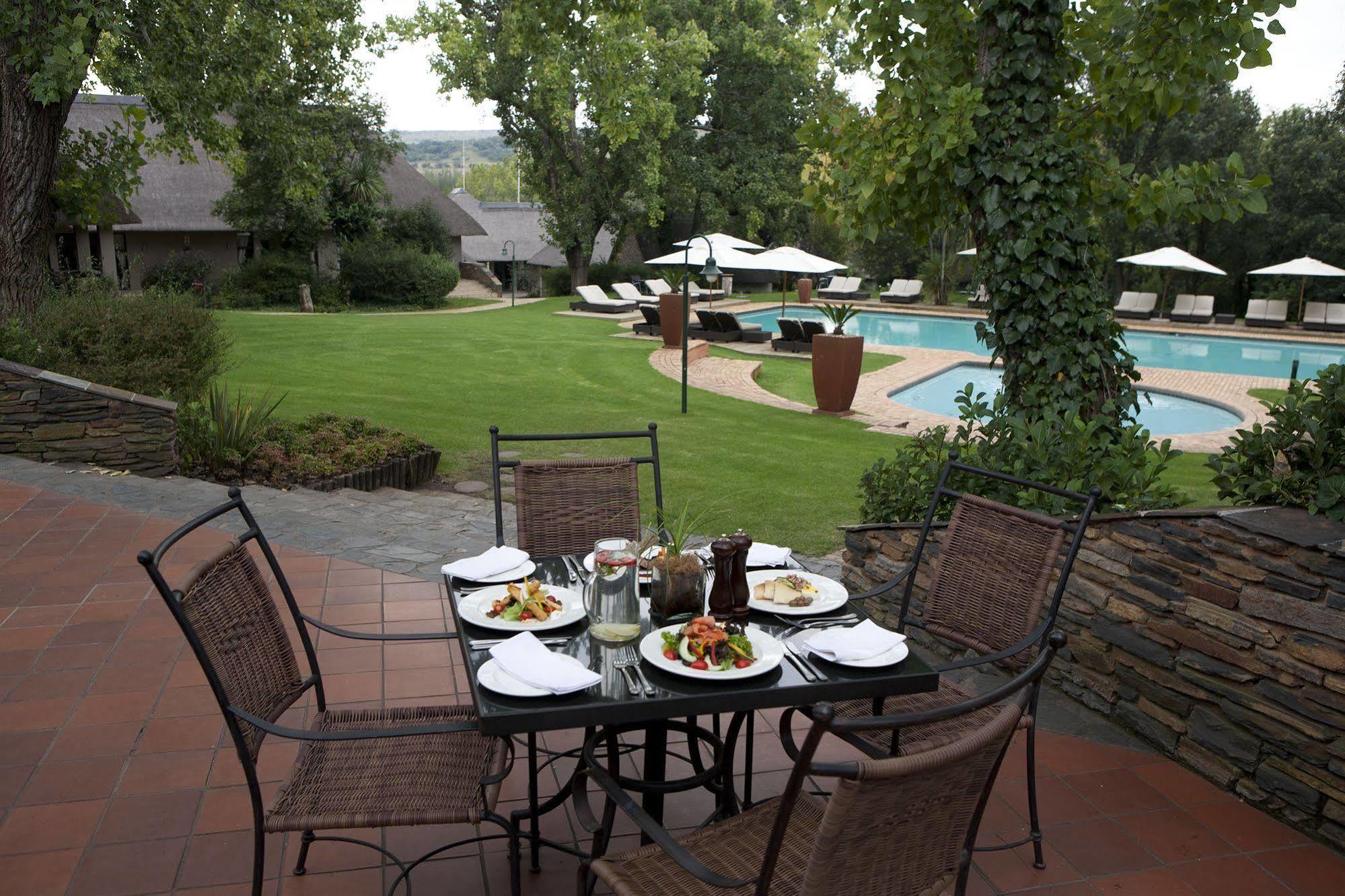 Valley Lodge & Spa Магалисбург Екстериор снимка
